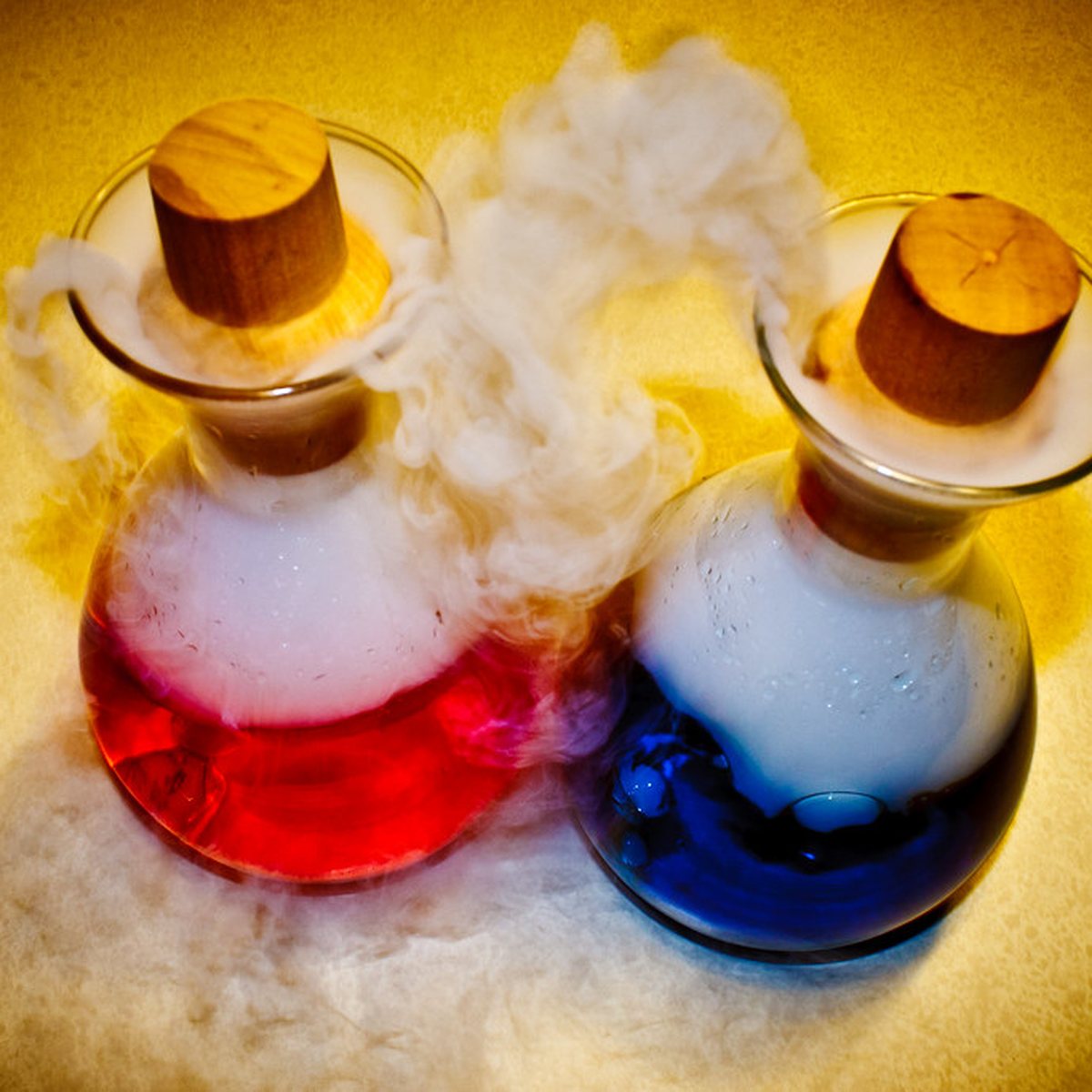 Flacon de Vent d'Ouest 8, parfum hespéridé, photographié sur fond neutre